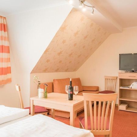 Haus Kranixfeld-Fischl Hotel Mörbisch am See Екстериор снимка