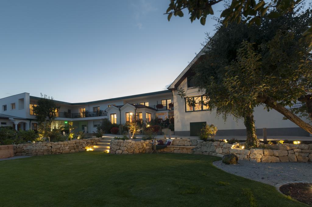 Haus Kranixfeld-Fischl Hotel Mörbisch am See Екстериор снимка